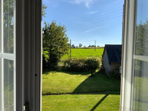 Welcoming and peaceful bed and breakfast Hotel in Normandy