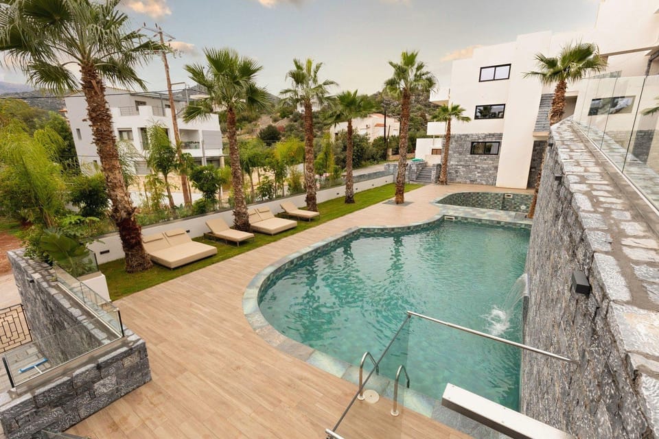 Lazar Lux Suites - Ammoudara Apartment hotel in Lasithi