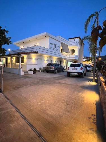 House Pollo Hotel in Ksamil
