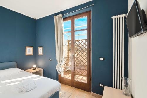 Accogliente camera singola con balcone a 500 mt dal mare Hotel in Marina di Carrara