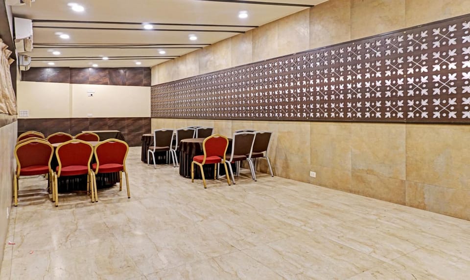 Hotel Madhav International Hotel in Pune