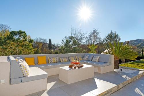 Villa SOHA - Luxury Bed & Breakfast Hotel in Mouans-Sartoux