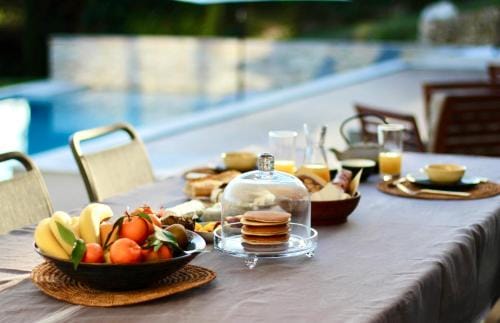Villa SOHA - Luxury Bed & Breakfast Hotel in Mouans-Sartoux