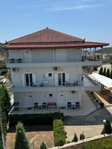 Vila Ervin Double Room Hotel in Ksamil
