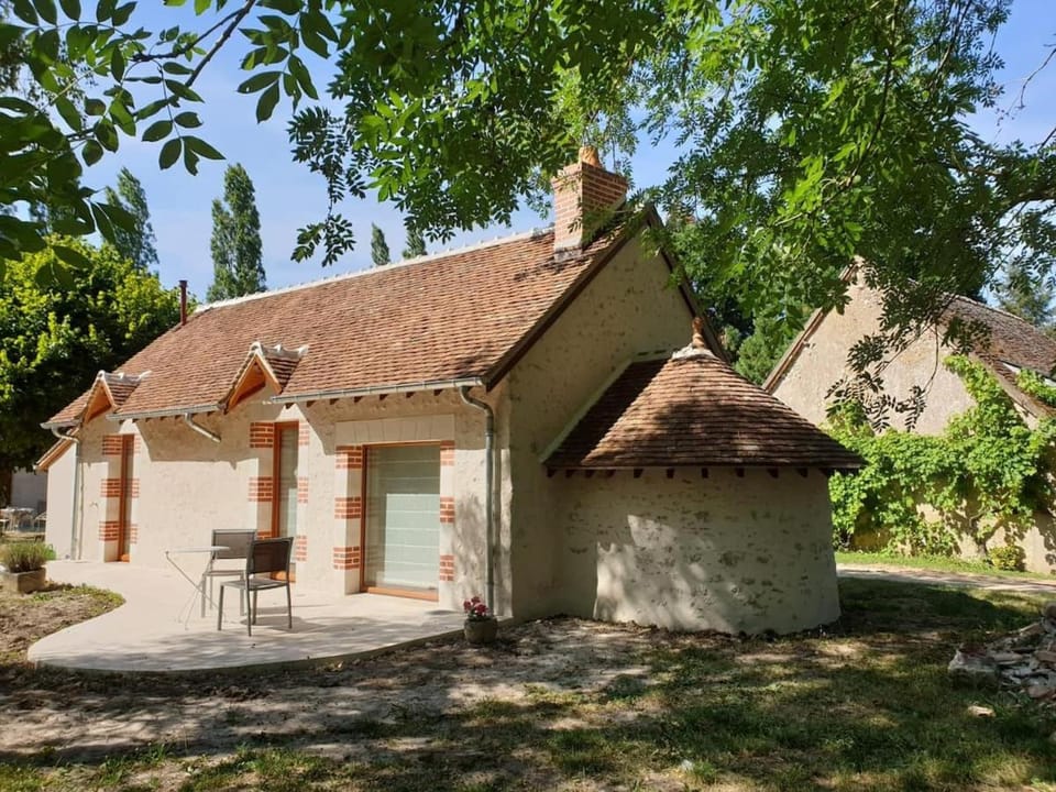 Le Petit Pavillon Hotel in Centre-Val de Loire