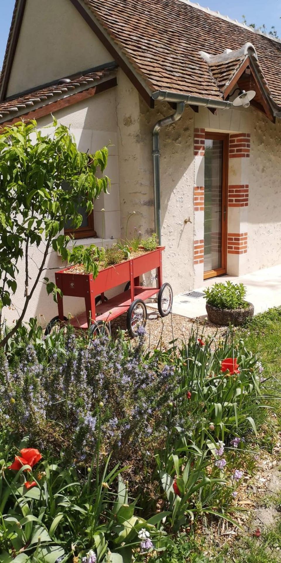 Le Petit Pavillon Hotel in Centre-Val de Loire
