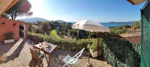 Ca' La Stella Sea-view Apartments Hotel in Tuscany