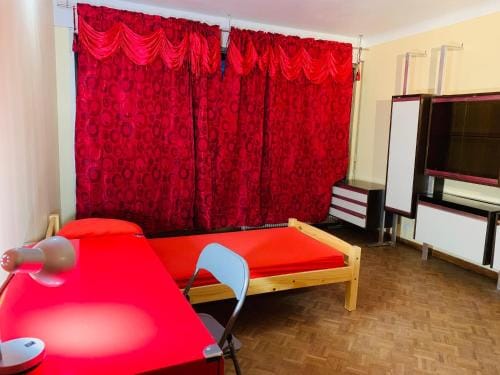 Confortable-House Hotel in Vitry-sur-Seine