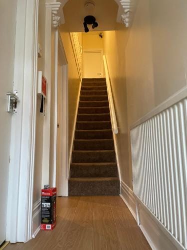 Rooms In A Victorian Comfortable 4-bedroom house in Milton Keynes Rooms Not En-suites Hotel in Aylesbury Vale