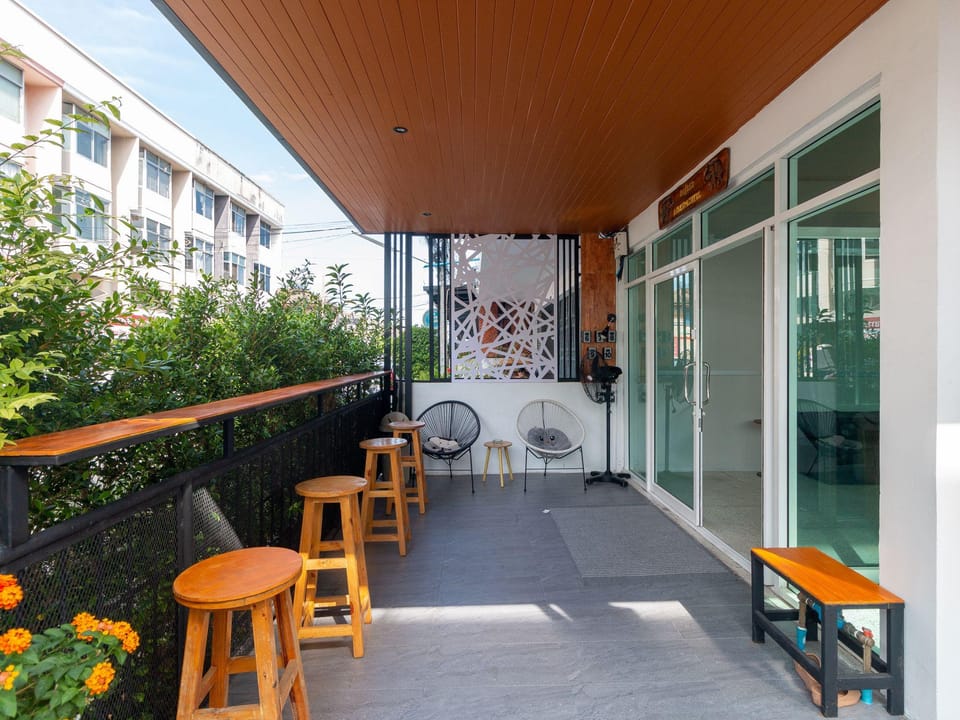 Smoking area