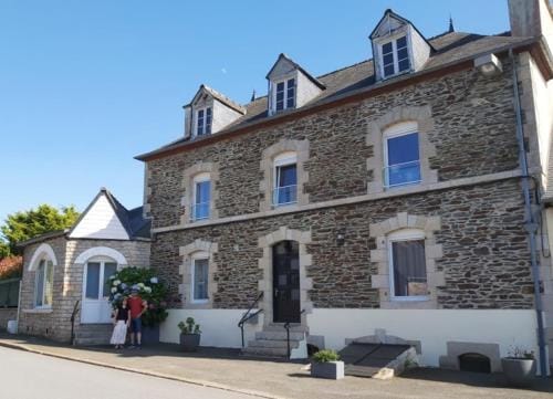 La Jacarandiere Hotel in Brittany