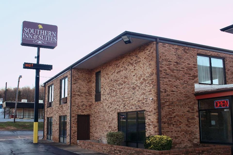 Southern Inn and Suites Hotel in Tennessee