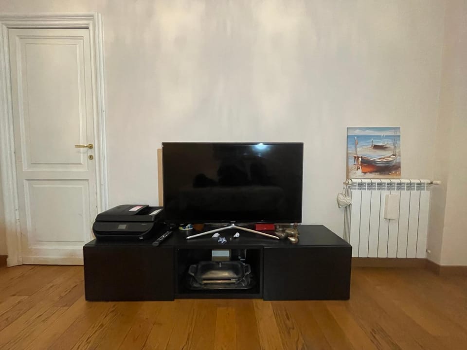 Paradise Suites - Brignole Station - Best Price Rooms - ALWAYS OPEN Hotel in Genoa