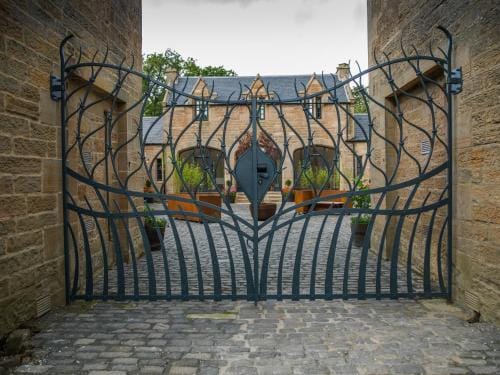 Coach House Ratho Park Steading Hotel in Scotland
