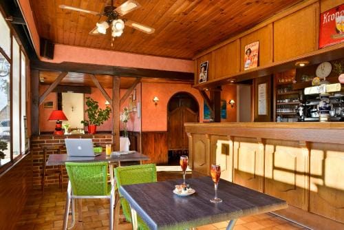 Logis Hotel Restaurant Berry Relais Hotel in Centre-Val de Loire