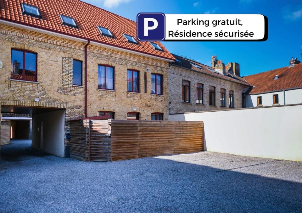 Studio en plein centre de Saint-Omer - a 5 min de la gare, parking gratuit Hotel in Hauts-de-France
