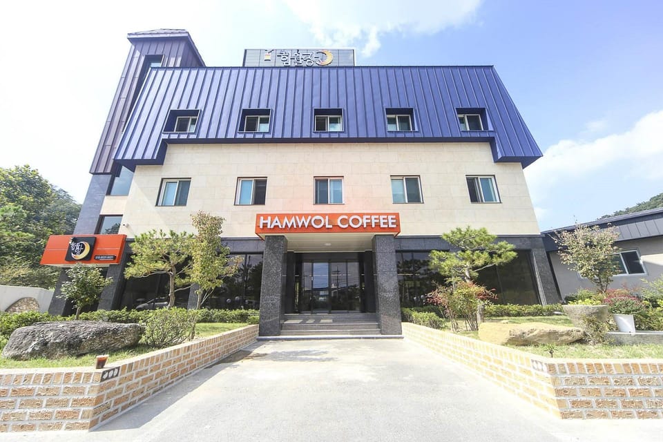 Gyeongju Hamgwoljang Motel in South Korea