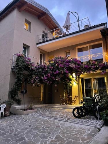 Bea Trees - Lake Garda Hotel in Province of Brescia