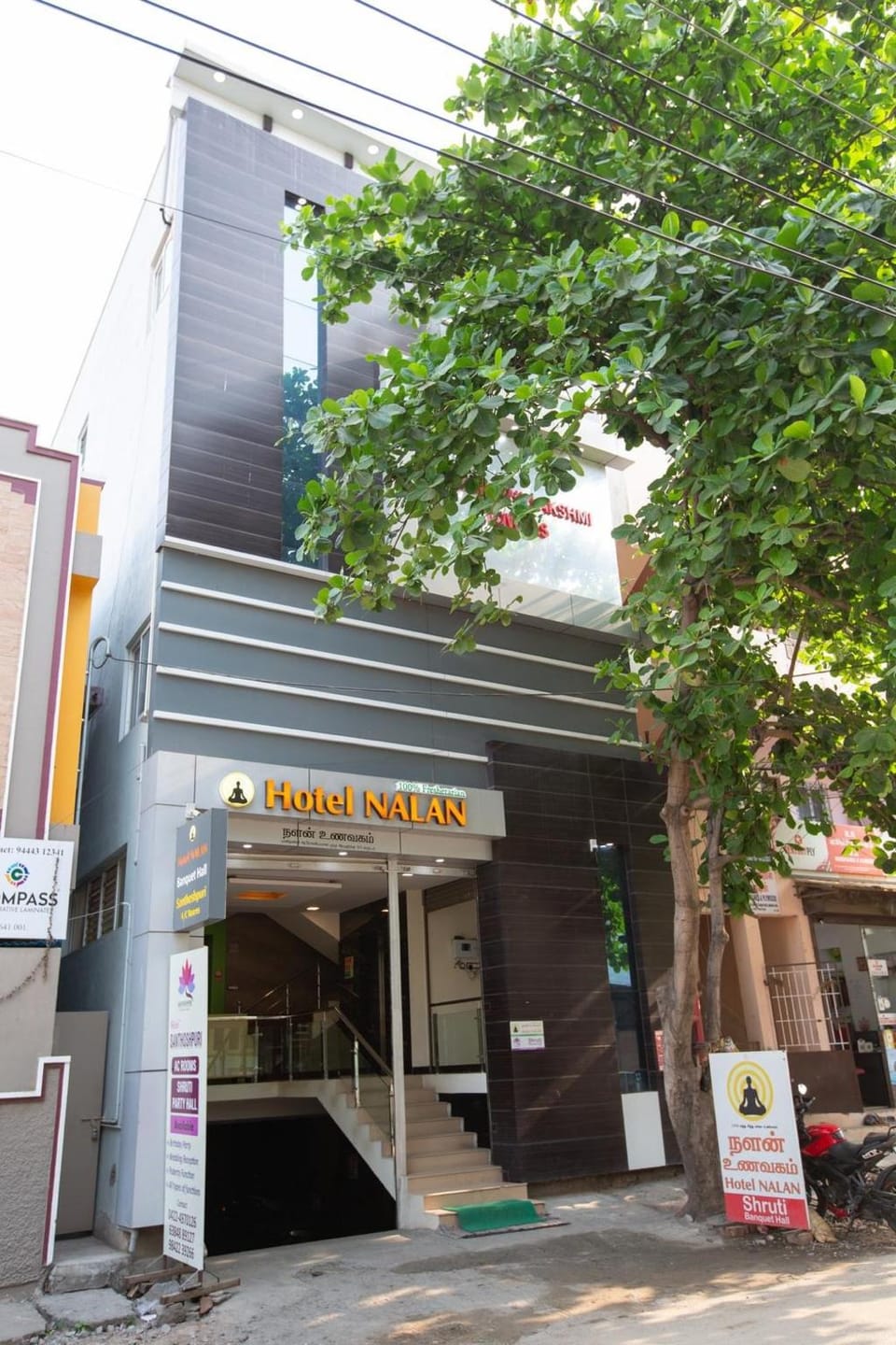 SANTHOSHPURI Hotel in Coimbatore