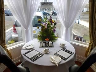 Chilterns Guest House Hotel in Llandudno