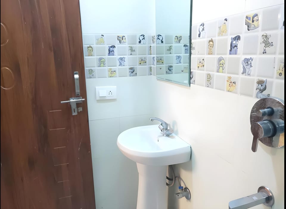 The River Front Hotel Hotel in New Delhi