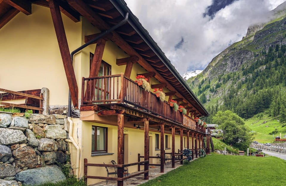 Chalet du Lys  Hotel in Aosta Valley, Italy