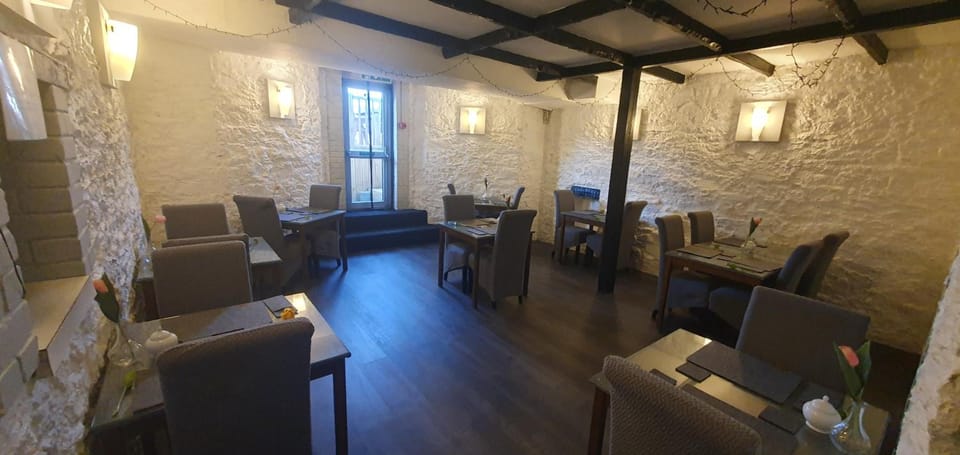 Heathcliff House B&B Exclusively for Adults Free large carpark Hotel in Torquay