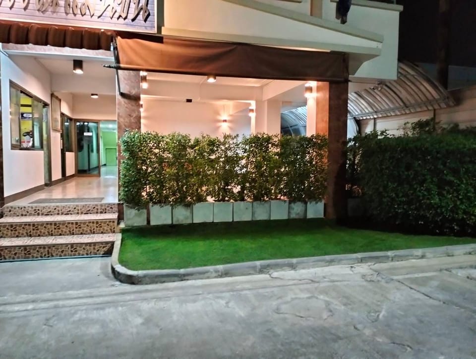 Boss Way Mansion Hotel in Laos