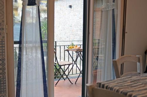 Midway House Italy Hotel in Campania