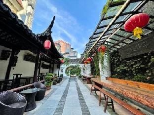 (Nanjing Confucius Temple Sanshan Street Metro Station) Hotel in Nanjing