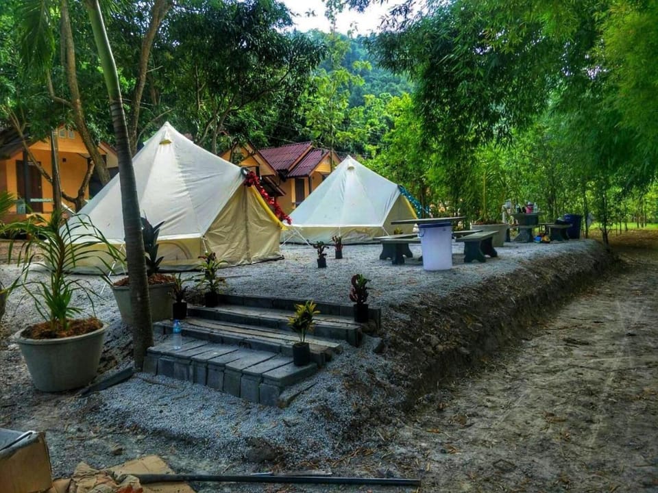 Baan Rai Pu Fa Lodge in Chon Buri Changwat