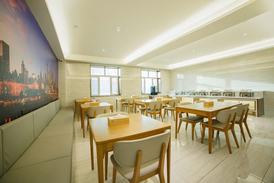 SUPER 8 PREMIER HOTEL Hotel in China