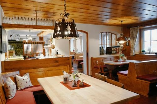 Gasthof zur Post Saulgrub Hotel in Tyrol