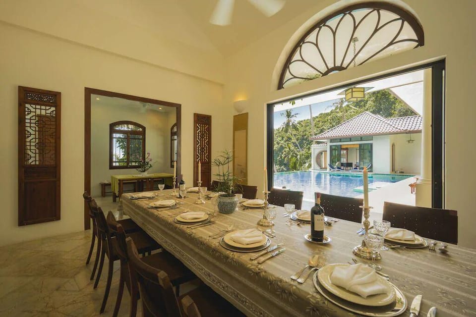 Luxury Private Beachfront Haileng Villa Hotel in Wichit