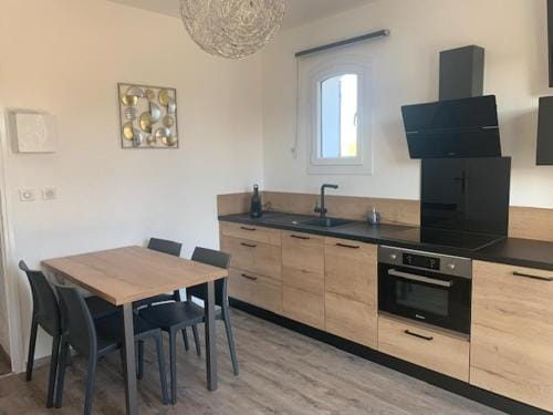 GITE / CHAMBRE D'HOTE DES CEDRES Hotel in Pont-Saint-Esprit
