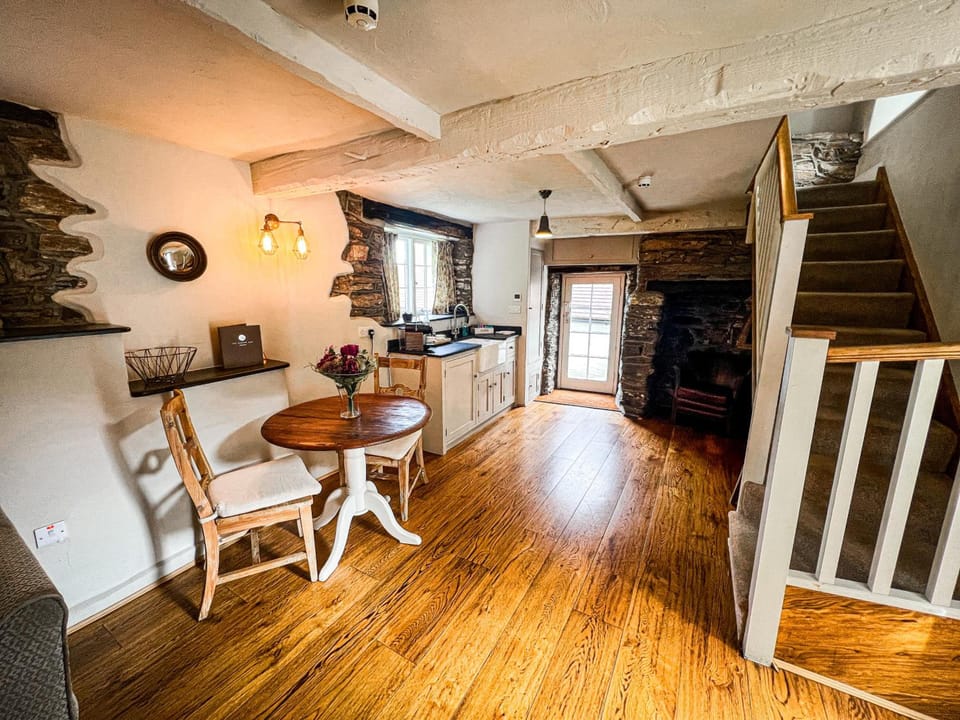 Rising Sun Hotel Inn in Lee Road