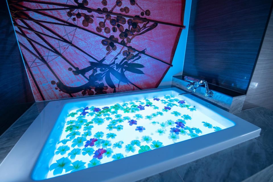 ホテル Tiger & Dragon 男塾ホテルグループ Love hotel in Gifu, Japan
