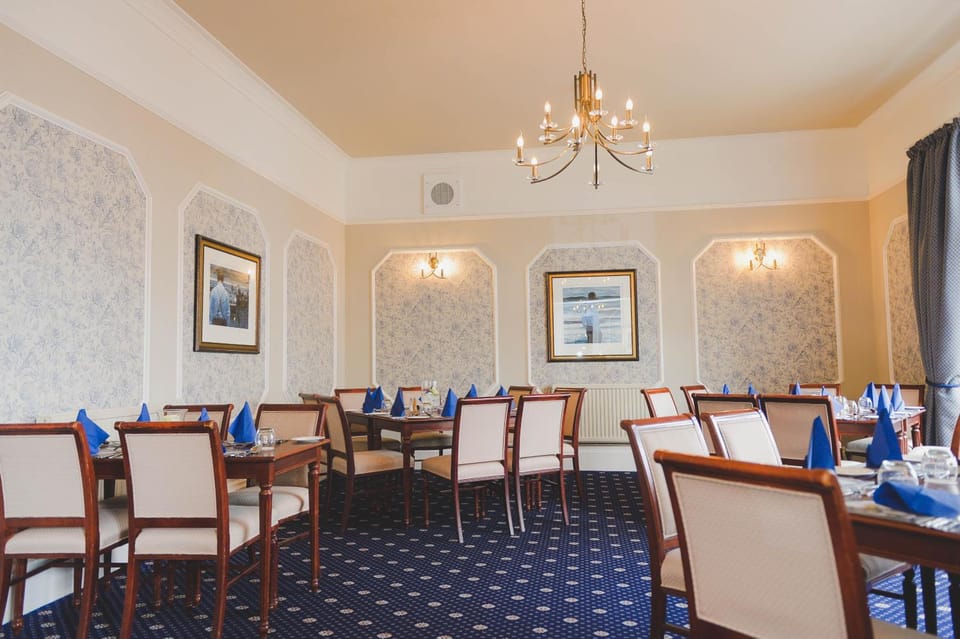 Sunninghill Hotel Hotel in Elgin