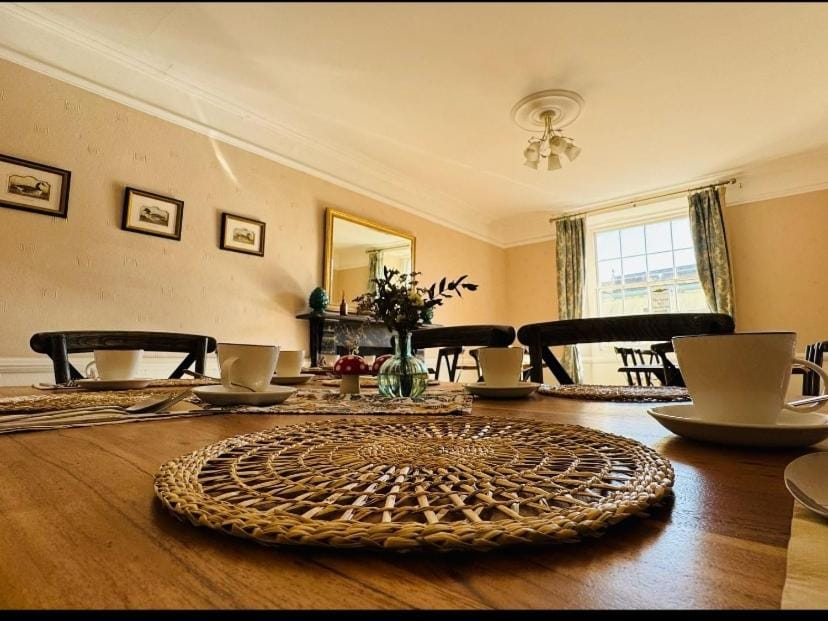 The Beacons Guest House Hotel in Llanfaes