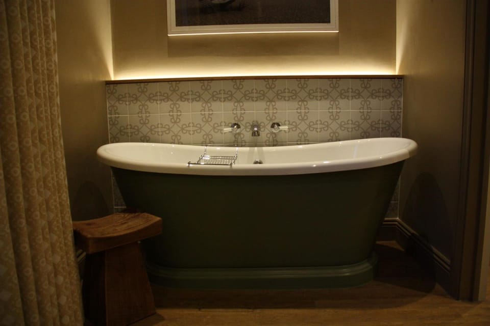 The Bell Hotel, Saxmundham Hotel in Suffolk Coastal District