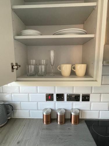 Welcome rooms 55b- Self Check-In whole apartment FULLY REFURBISHED Hotel in Swindon