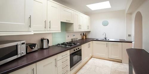 Victoria Mansions Hotel Apartments Hotel in Weston-super-Mare