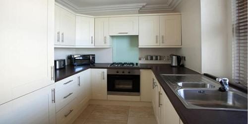 Victoria Mansions Hotel Apartments Hotel in Weston-super-Mare