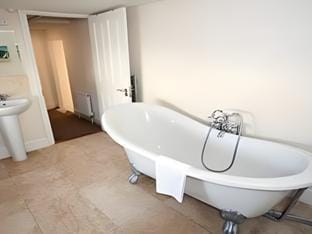 Victoria Mansions Hotel Apartments Hotel in Weston-super-Mare