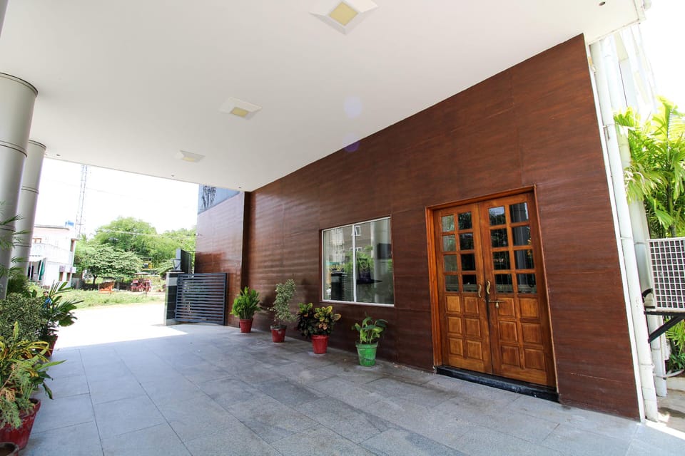 HOTEL GOLDEN GATEWAY Hotel in Tamil Nadu