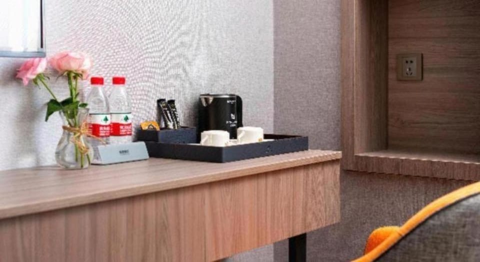 Borrman Hotel Huizhou Danshui High-speed Railway Huiyang Station Hotel in Shenzhen