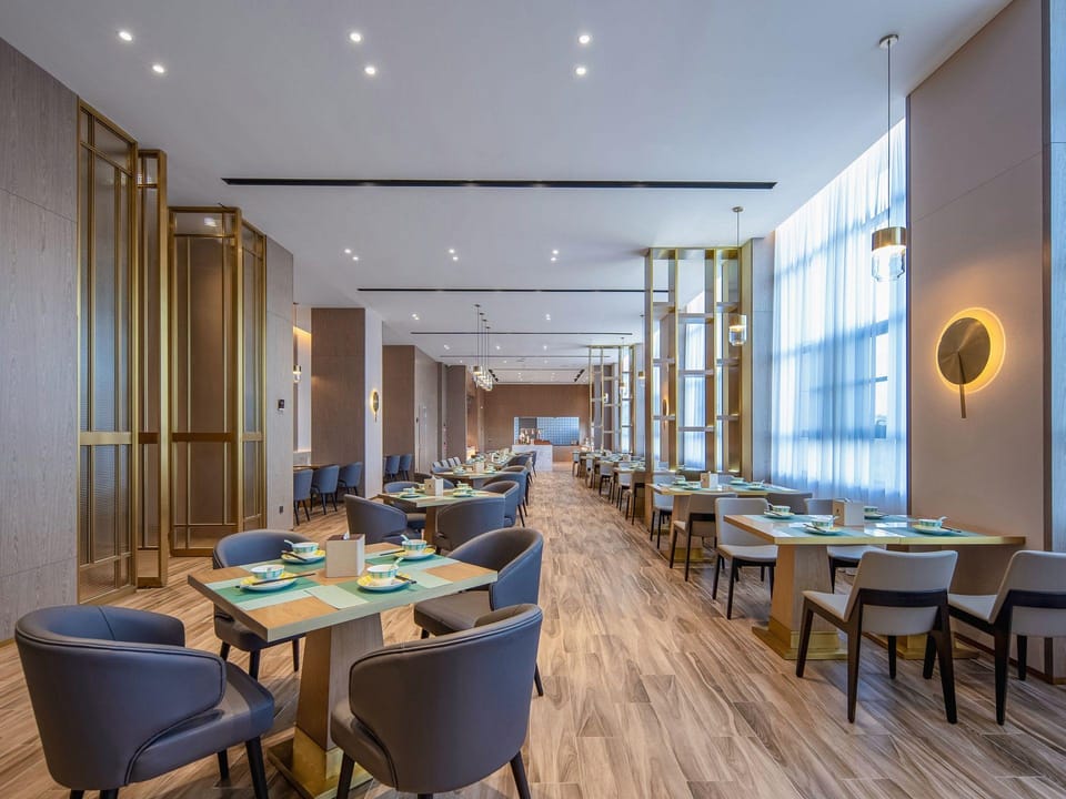 Echarm Plus Hotel Lianyungang High-speed Railway Station Yanhe Ancient Alley Hotel in Jiangsu