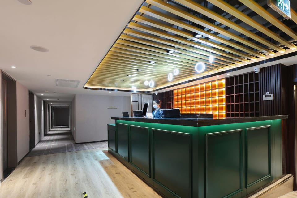 Premier City Comfort Hotel Beijing South Railway Station Yongdingmen Subway Station Hotel in Beijing