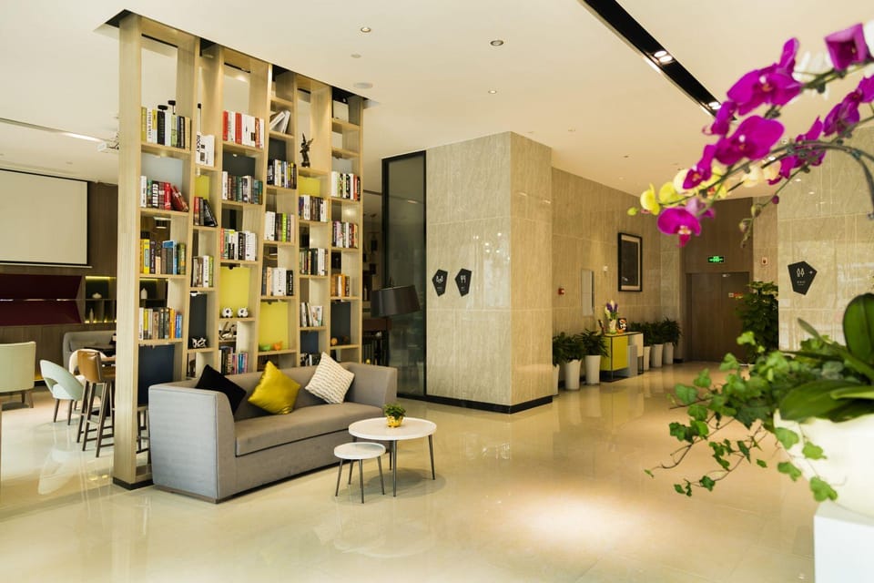 Echarm Hotel Chengdu Kuan Alley and Zhai Alley Jinxian Bridge Hotel in Chengdu