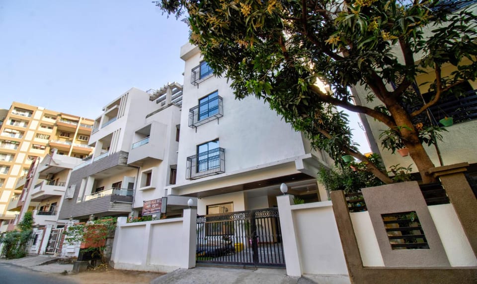 Itsy Hotels Shri Guru Service Apartment Hotel in Maharashtra